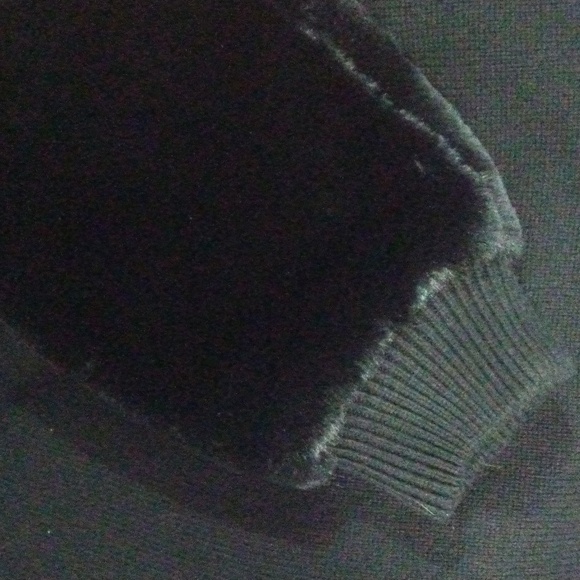 Sweater - Picture 2 of 4